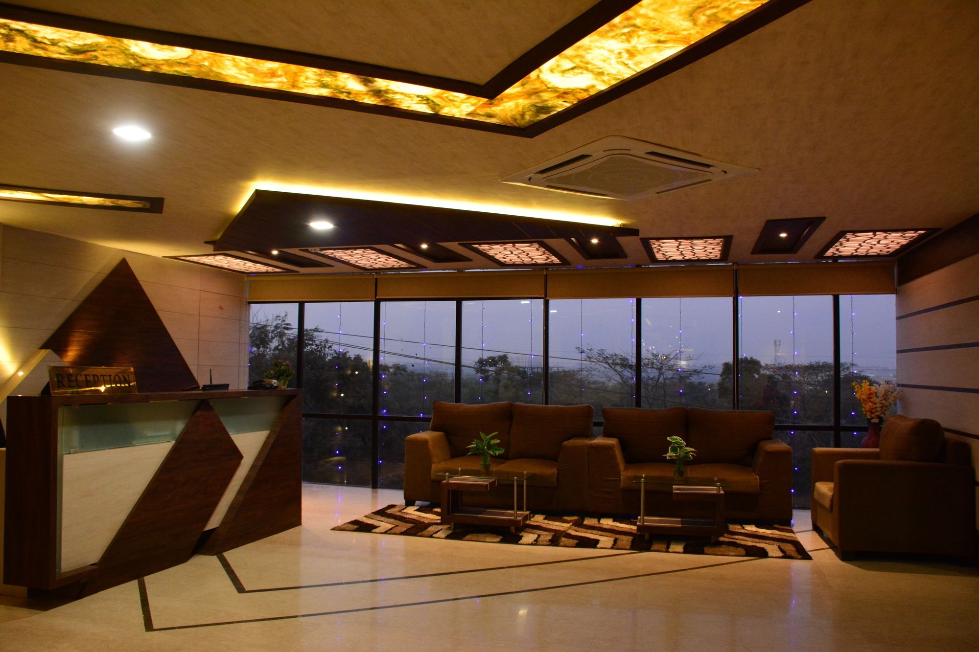 The Suncity Бхубанешвара Экстерьер фото